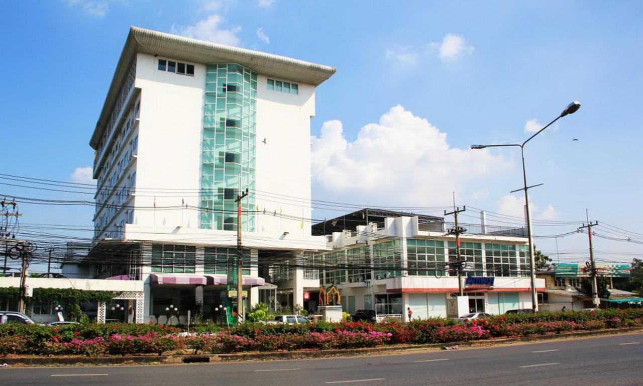 V Verve Service Apartment Hotel Chachoengsao Bagian luar foto